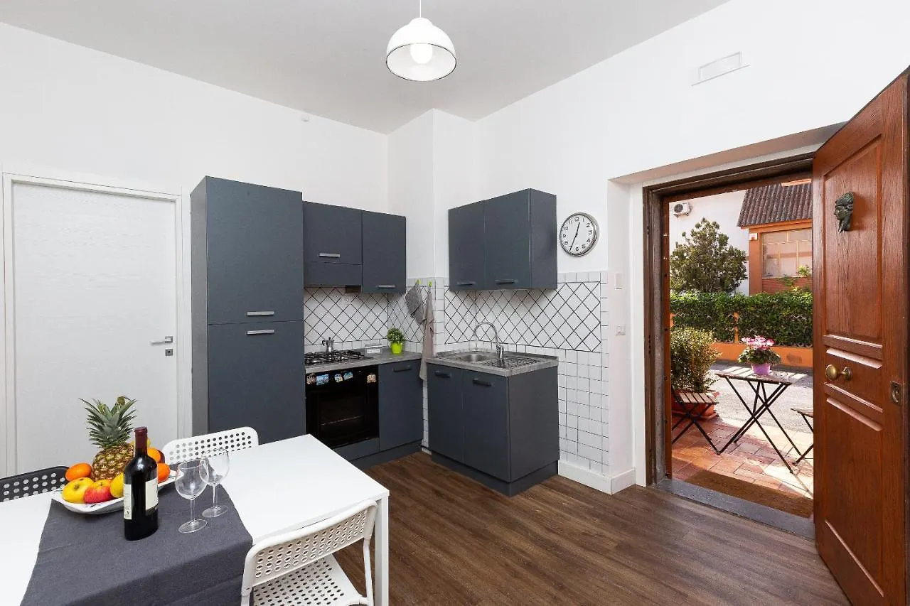 Ciaccio House Near Airport Apartment Fiumicino